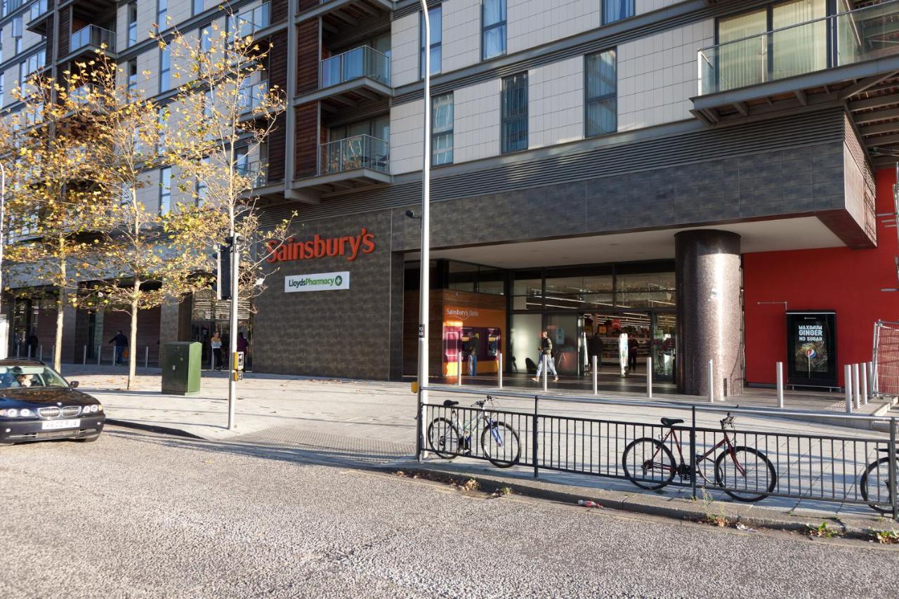 2 Bedroom 2 Bathroom Apartment In Central Milton Keynes With Free Parking And Smart Tv - Contractors, Relocation, Business Travellers 外观 照片