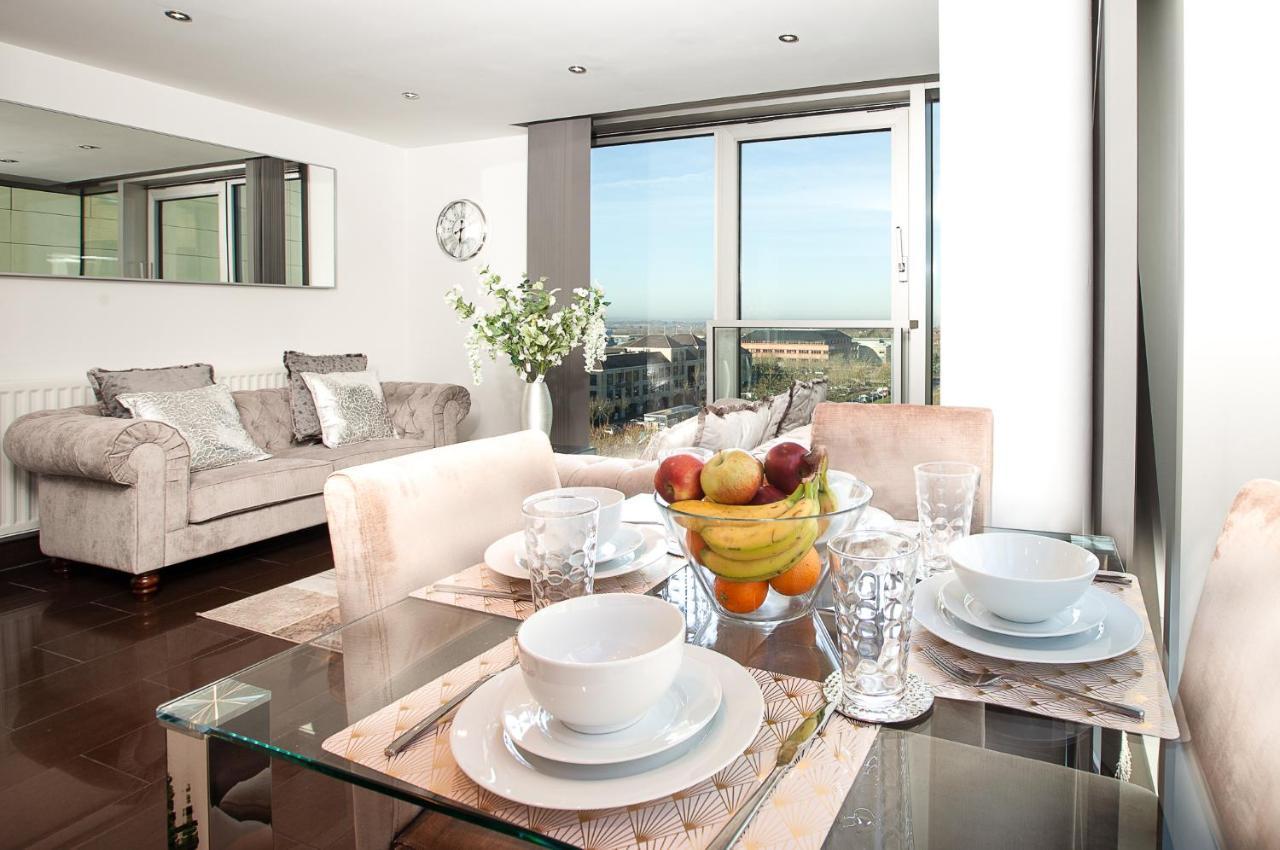 2 Bedroom 2 Bathroom Apartment In Central Milton Keynes With Free Parking And Smart Tv - Contractors, Relocation, Business Travellers 外观 照片