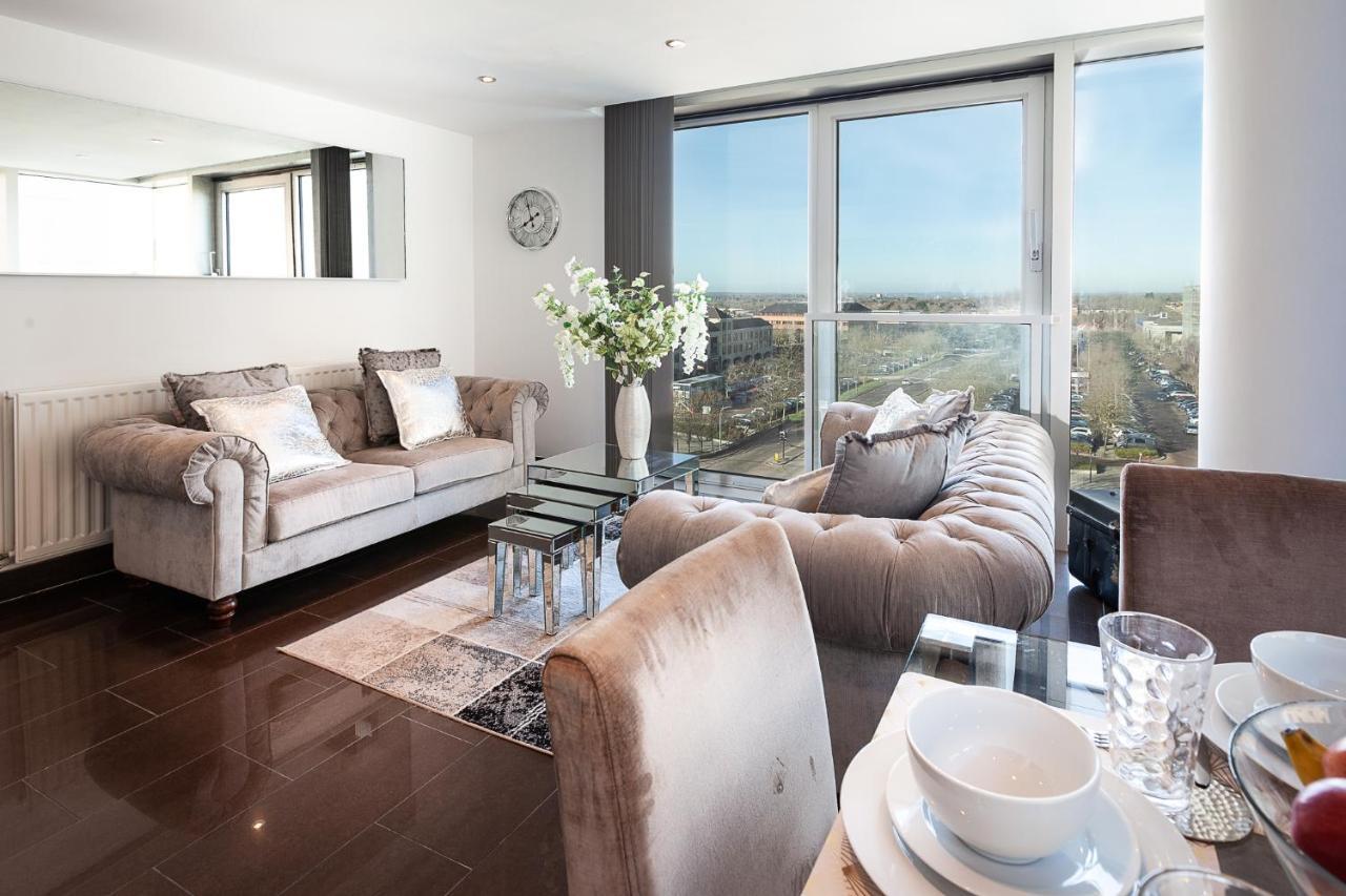 2 Bedroom 2 Bathroom Apartment In Central Milton Keynes With Free Parking And Smart Tv - Contractors, Relocation, Business Travellers 外观 照片