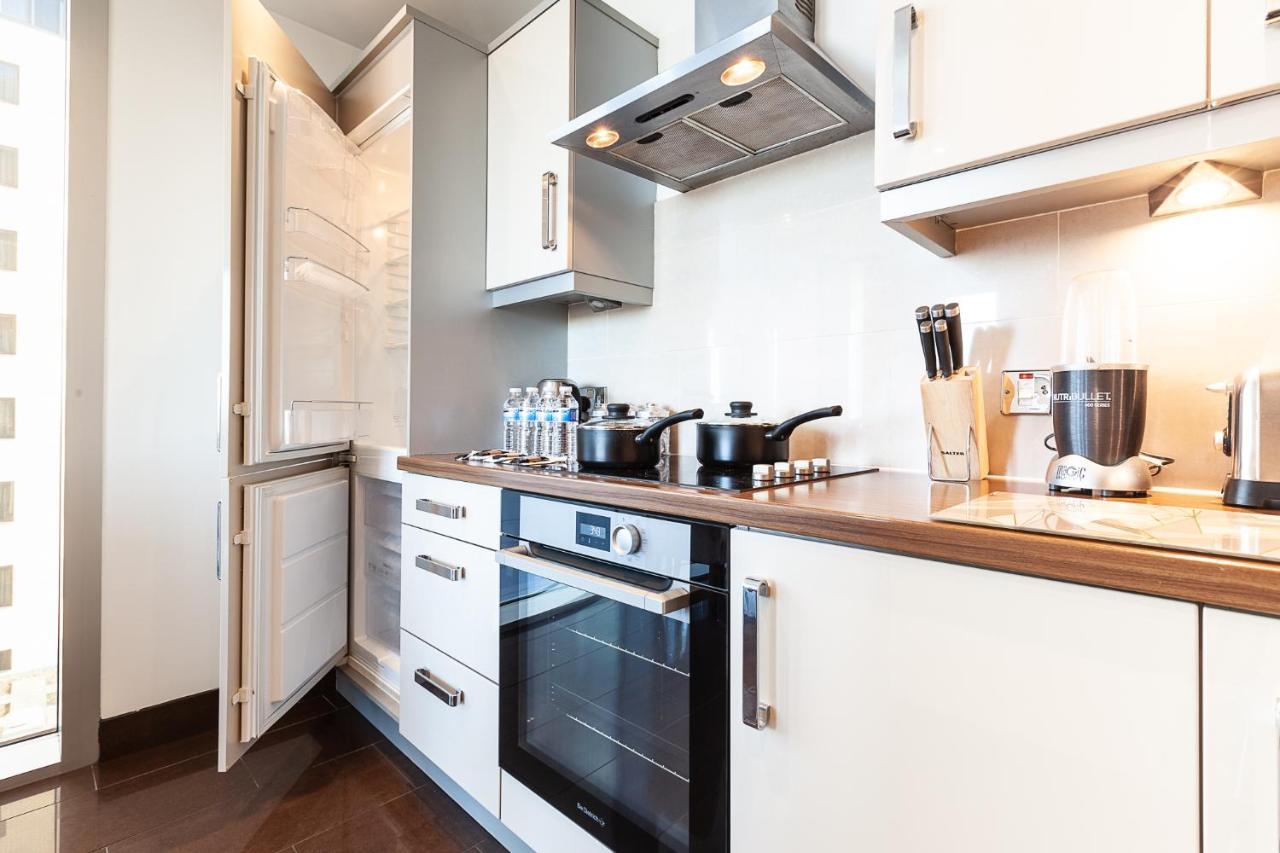 2 Bedroom 2 Bathroom Apartment In Central Milton Keynes With Free Parking And Smart Tv - Contractors, Relocation, Business Travellers 外观 照片