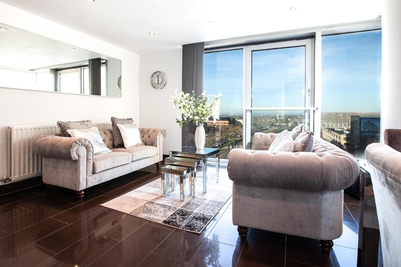 2 Bedroom 2 Bathroom Apartment In Central Milton Keynes With Free Parking And Smart Tv - Contractors, Relocation, Business Travellers 外观 照片